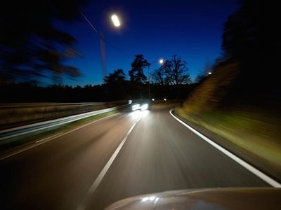 Kinh nghiệm lái xe ô tô ban đêm đảm bảo sự an toàn