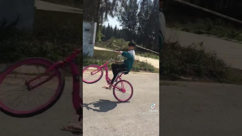 thần tượng đạp xe hồng nữ tính để được đầu gái đẹp nhất - YouTube